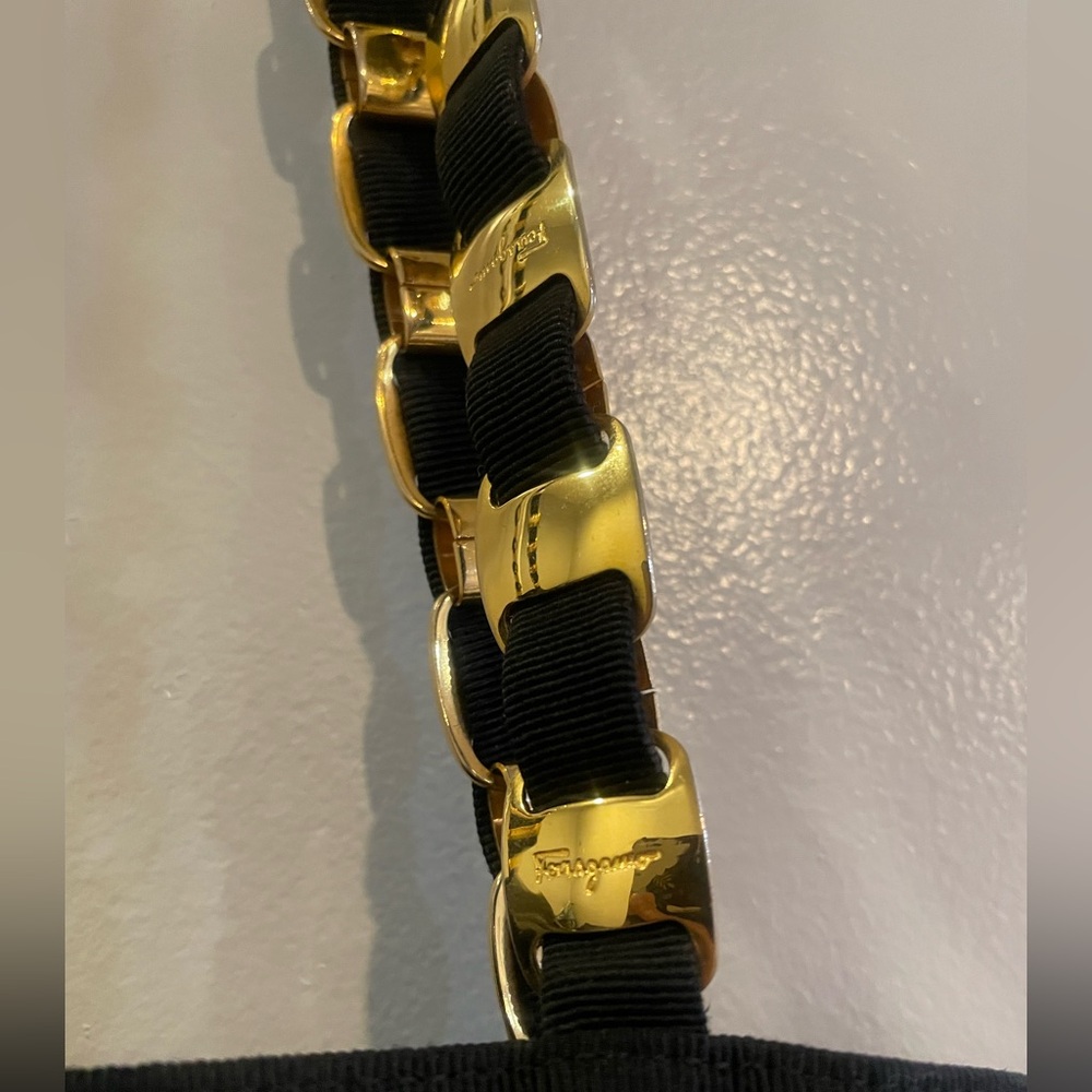 Gucci Ferragamo Steve Madden Giftaway Entry *** 4 SALES TO GO*** - Picture 10 of 14